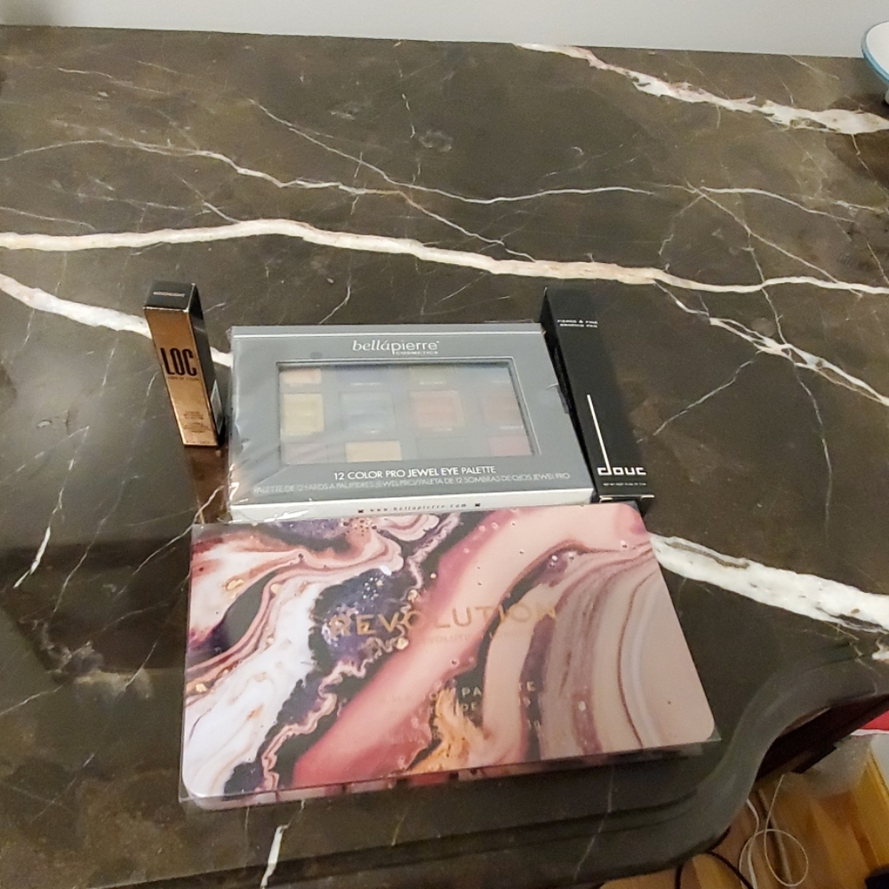 Eye Makeup Bundle - image 1